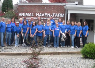 AHS Cares/Popcorn Park - Humane Heroes January 2021 2 AHS Cares/Popcorn Park - sun bank employees 1